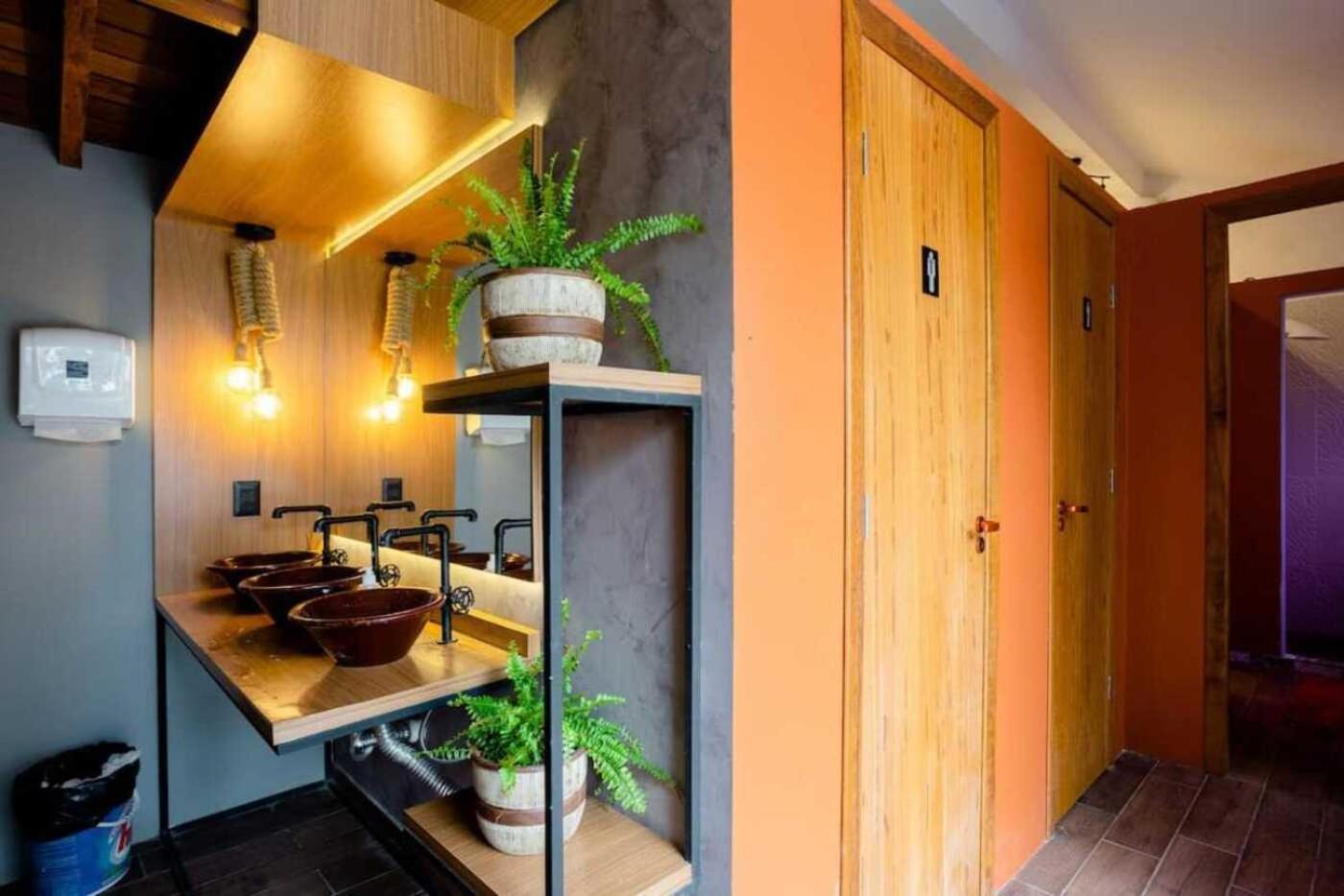 Nomades Vibe Da Ilha - Adventure Hostels & Coworking Florianópolis Eksteriør billede